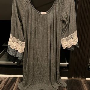 Grey dress short with cute black, grey, and white sleeves